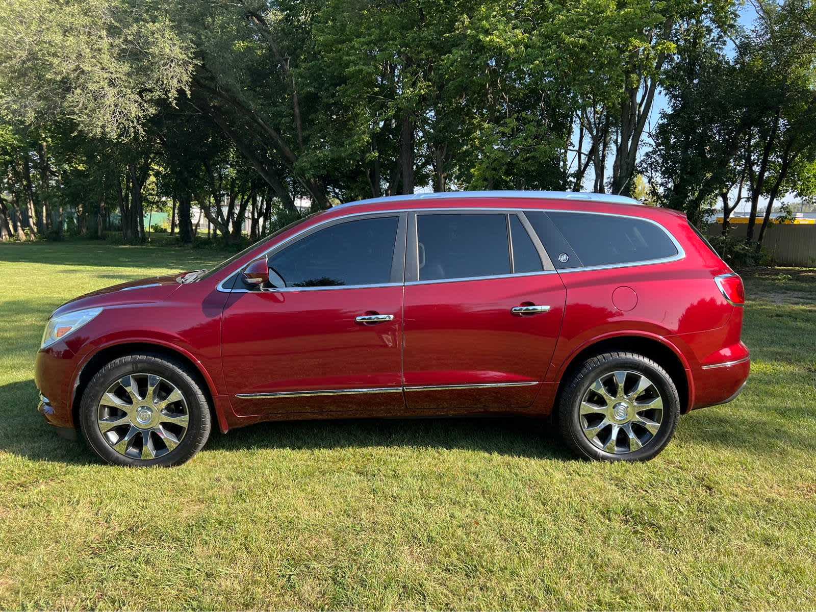 Used 2017 Buick Enclave Leather with VIN 5GAKRBKD8HJ300550 for sale in Shelbyville, IN