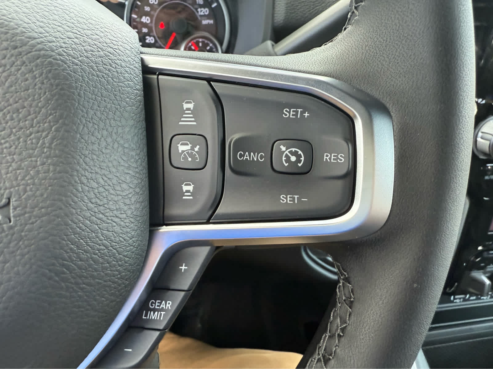 2026 RAM 2500 Big Horn - Photo 18