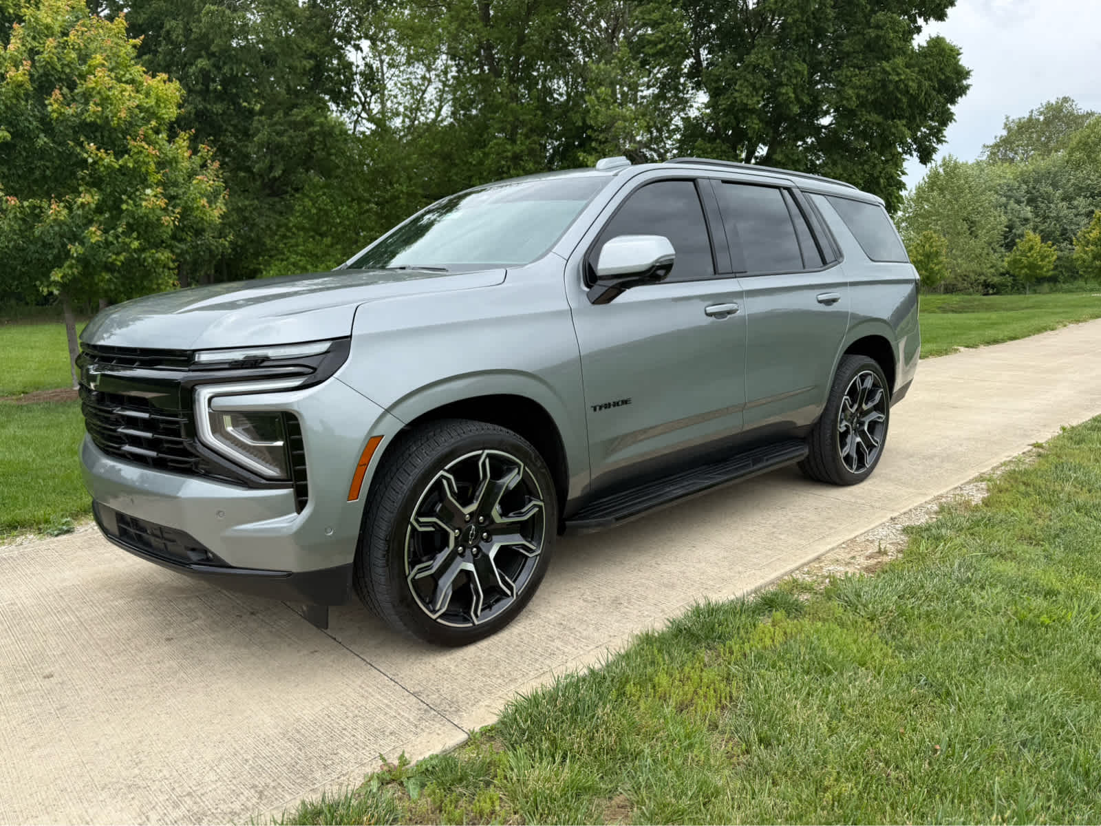 2026 Chevrolet Tahoe RST 4WD's photo