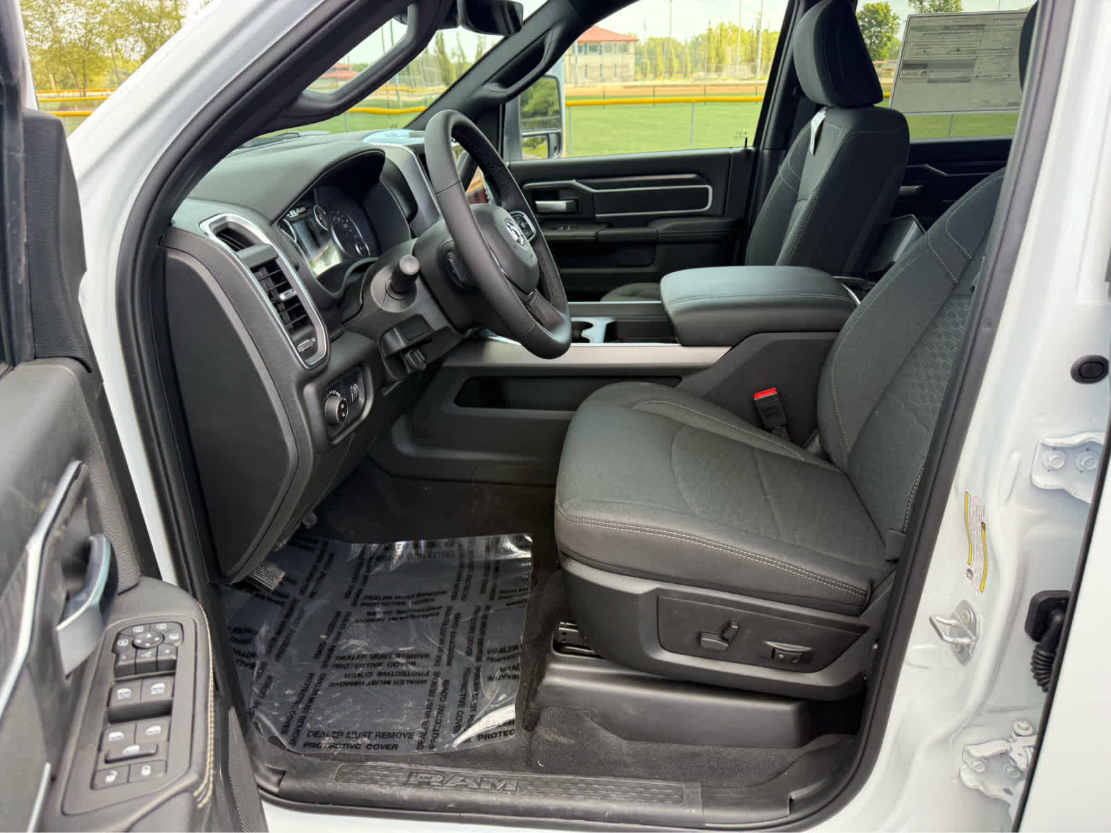 2026 RAM 2500 Big Horn - Photo 11