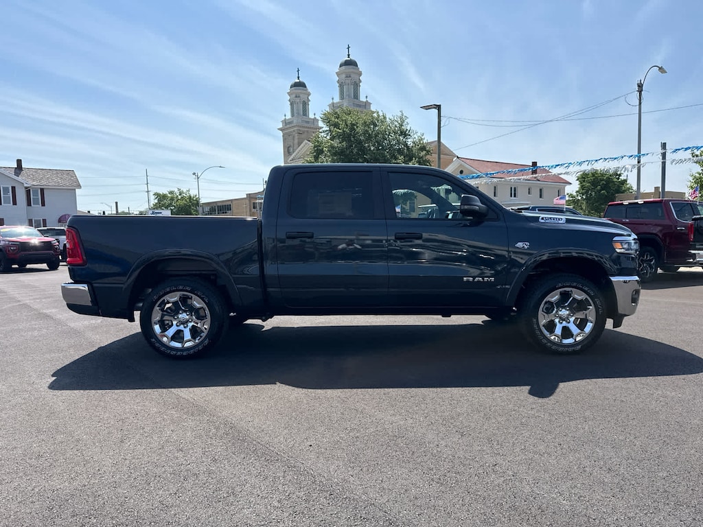 New 2026 Ram 1500 BIG HORN CREW CAB 4X4 5'7 BOX Pickup