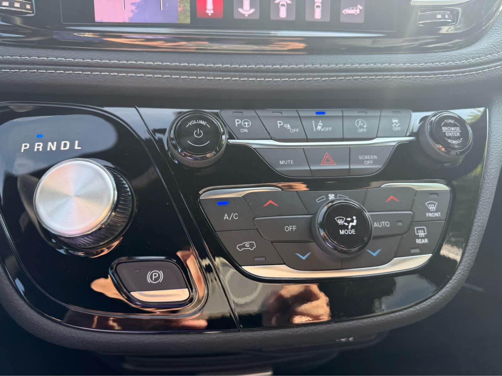 2025 Chrysler Pacifica Select - Photo 24