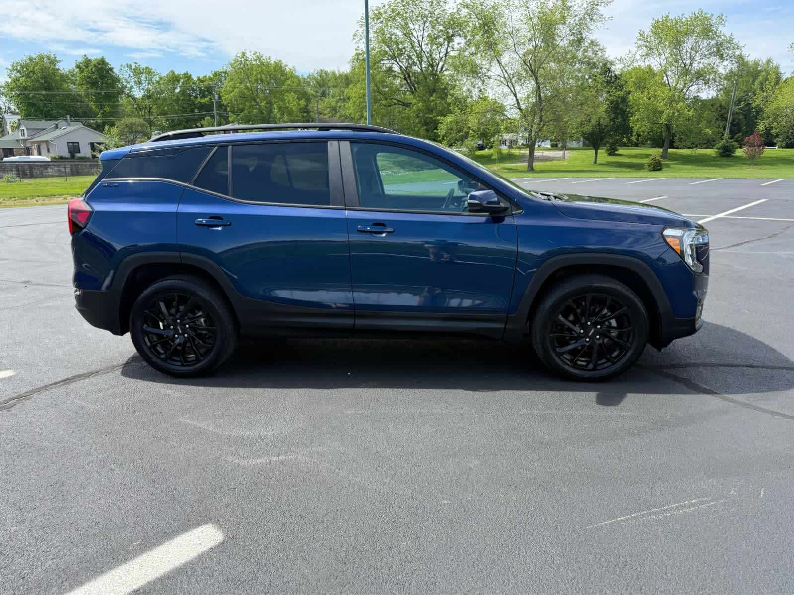 2023 GMC Terrain SLE - Photo 7