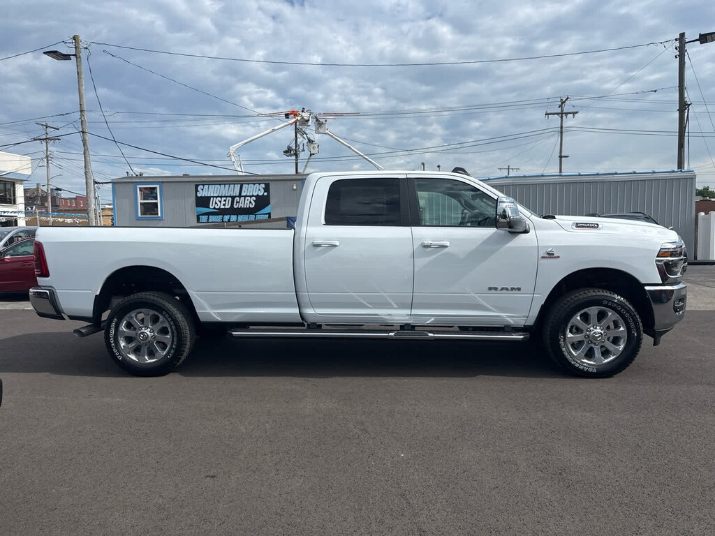 New 2026 Ram 2500 LARAMIE CREW CAB 4X4 8' BOX Pickup