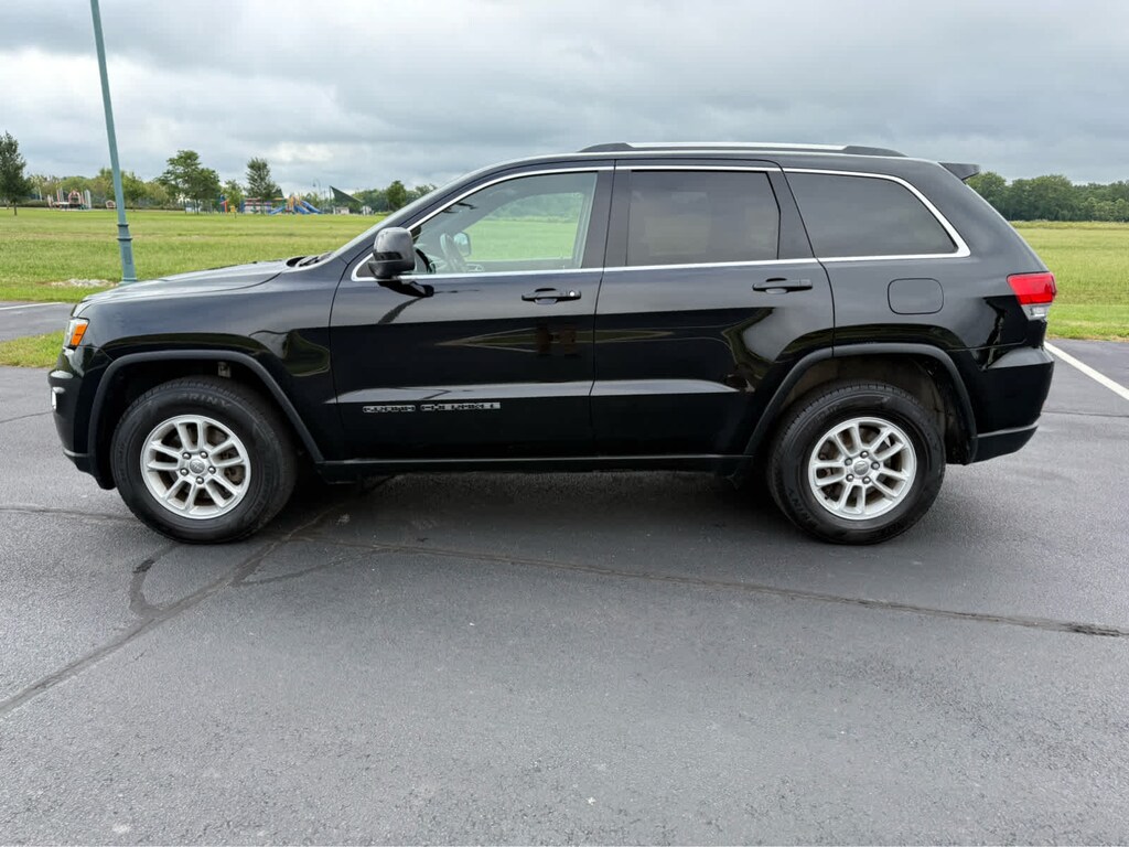 Used 2019 Jeep Grand Cherokee Laredo E 4x4
