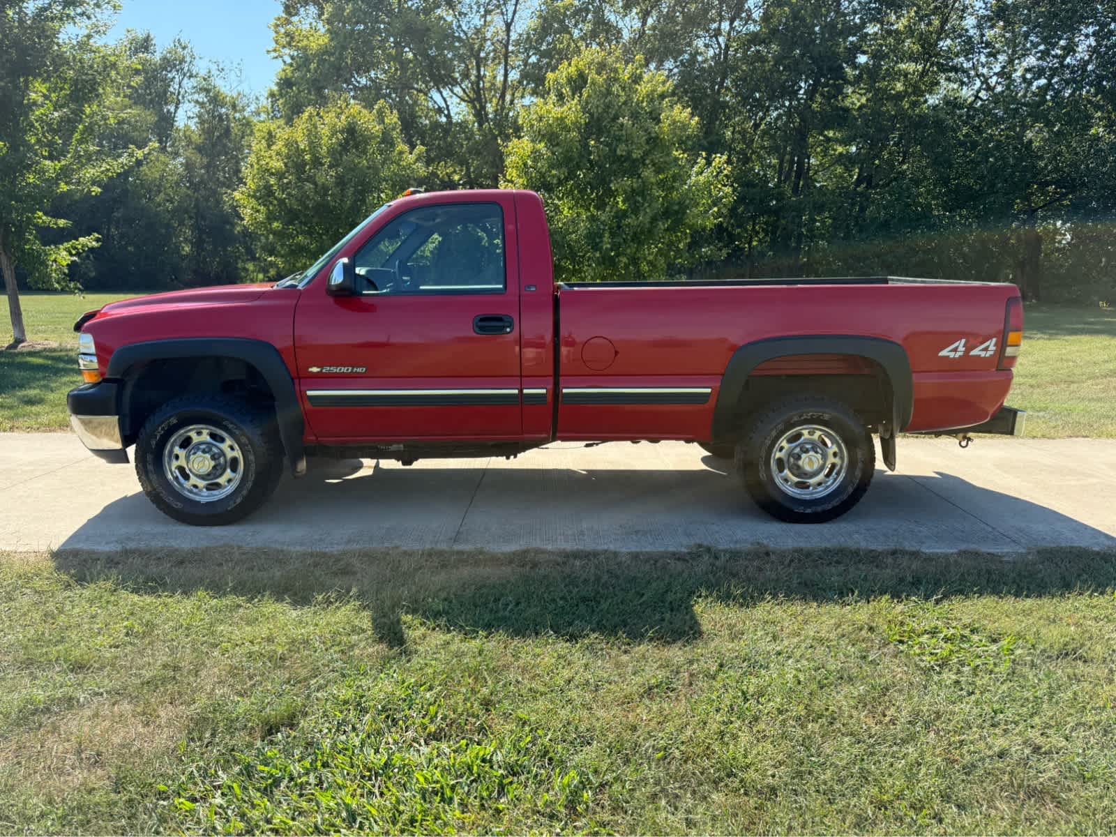 Used 2002 Chevrolet Silverado 2500HD LS with VIN 1GCHK24U72E198443 for sale in Shelbyville, IN