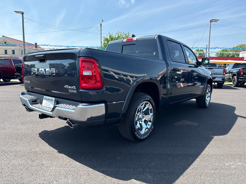 New 2026 Ram 1500 BIG HORN CREW CAB 4X4 5'7 BOX Pickup