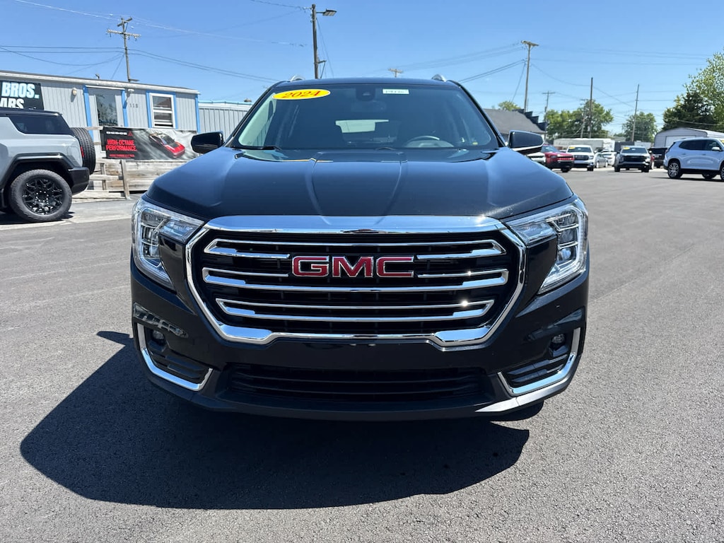 Used 2024 GMC Terrain SLT AWD