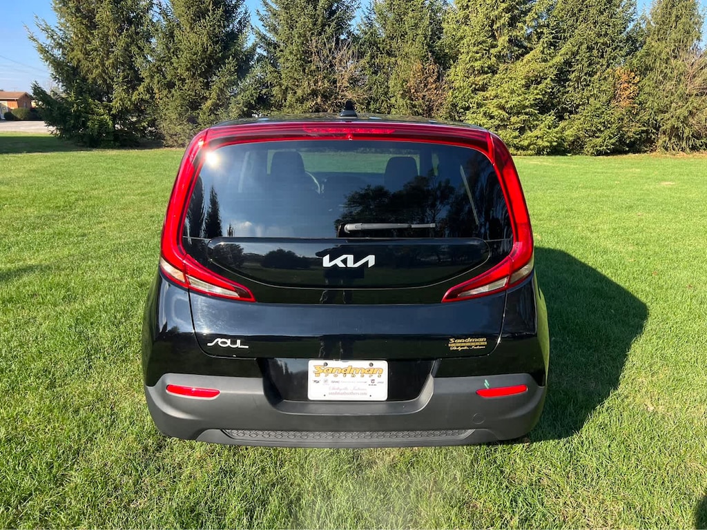 Certified 2022 Kia Soul LX IVT