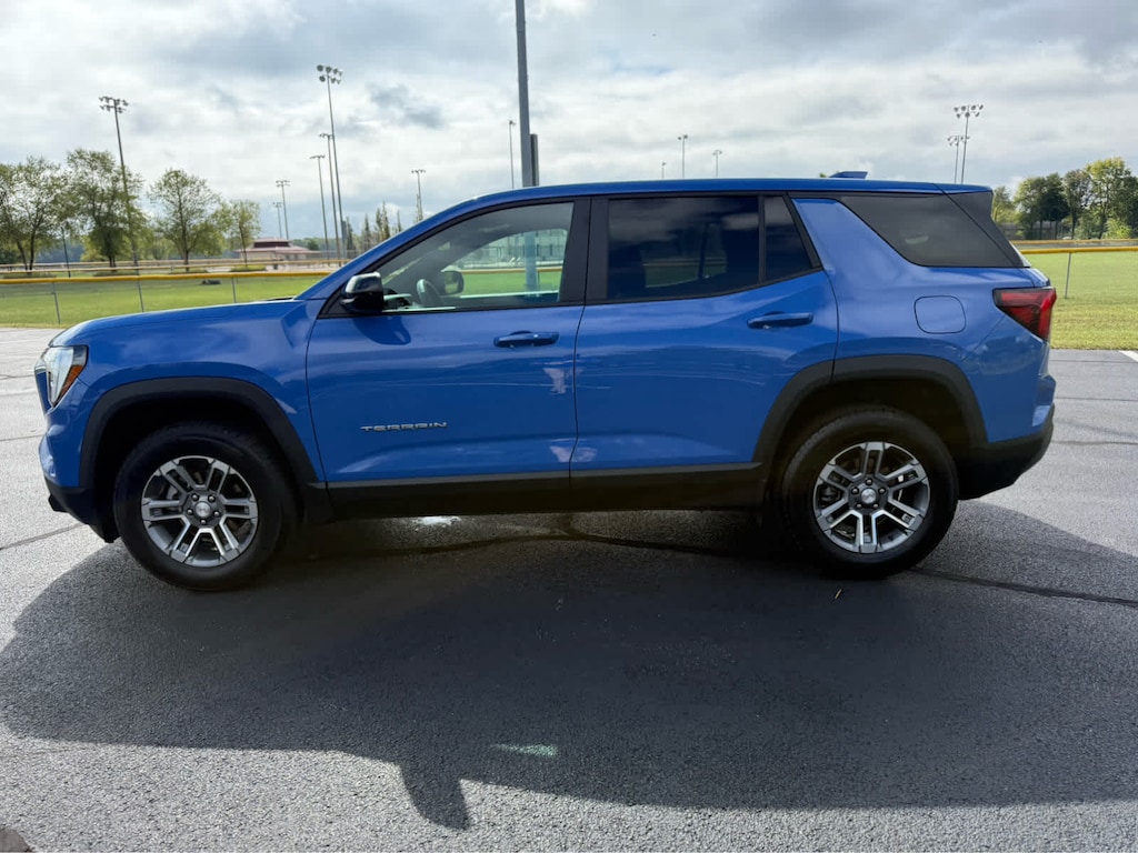 Used 2025 GMC Terrain AWD Elevation