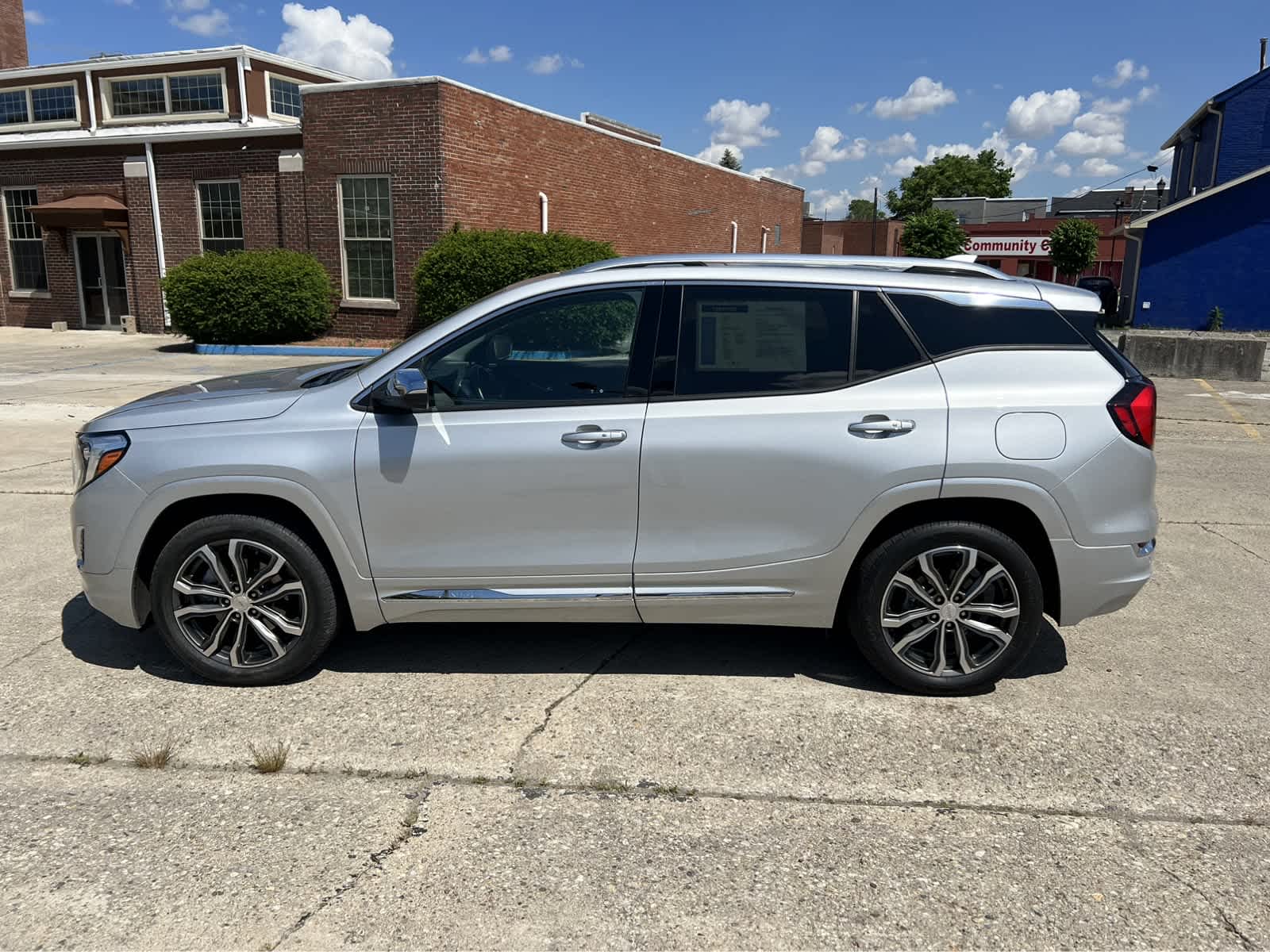 Used 2020 GMC Terrain Denali with VIN 3GKALXEXXLL141695 for sale in Shelbyville, IN