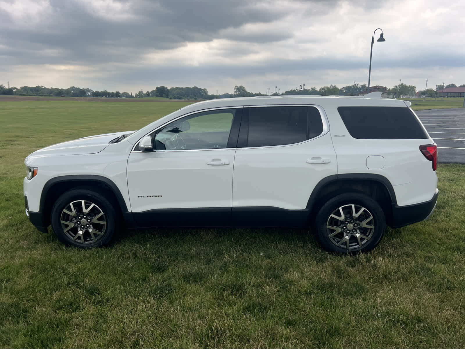 Used 2020 GMC Acadia SLE with VIN 1GKKNKLA9LZ206691 for sale in Shelbyville, IN