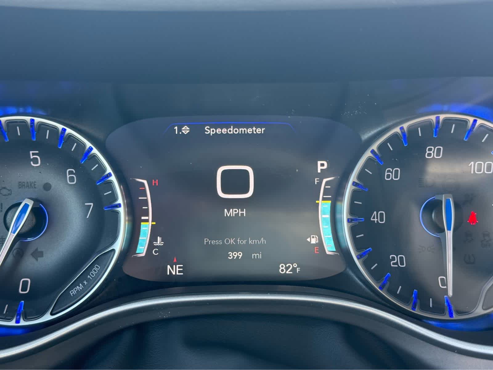 2025 Chrysler Pacifica Select - Photo 16