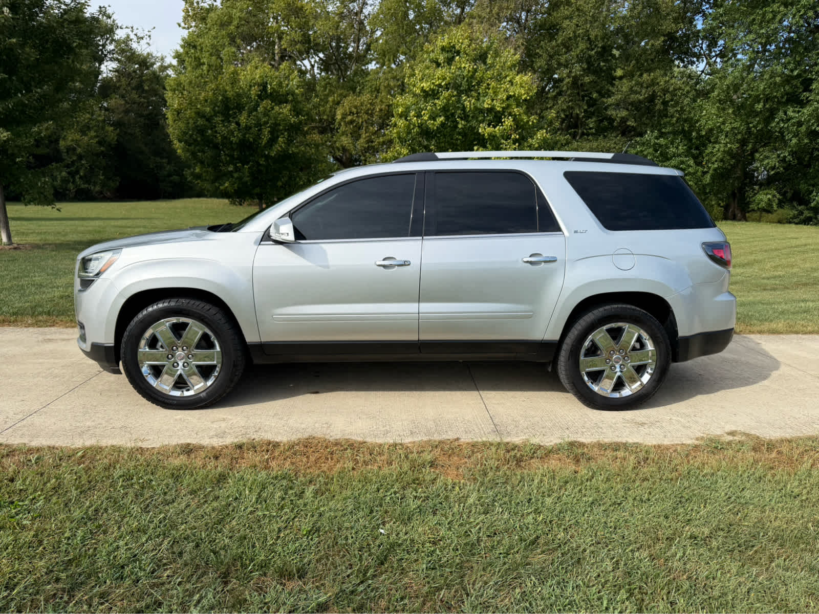 Used 2017 GMC Acadia Limited Base with VIN 1GKKRSKD6HJ230629 for sale in Shelbyville, IN