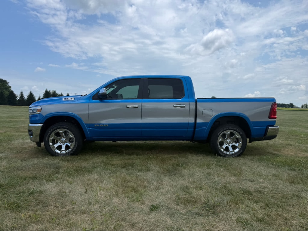 New 2026 Ram 1500 BIG HORN CREW CAB 4X4 5'7 BOX Pickup