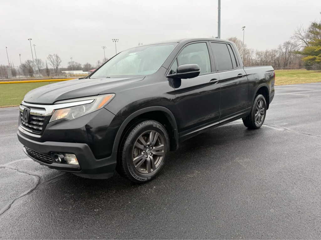 Used 2017 Honda Ridgeline Sport 4x4 Crew Cab 5.3 Bed 4x4 Crew Cab 5.3 Bed