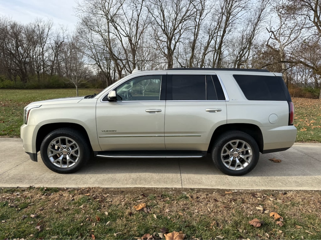 Used 2017 GMC Yukon SLT 4WD