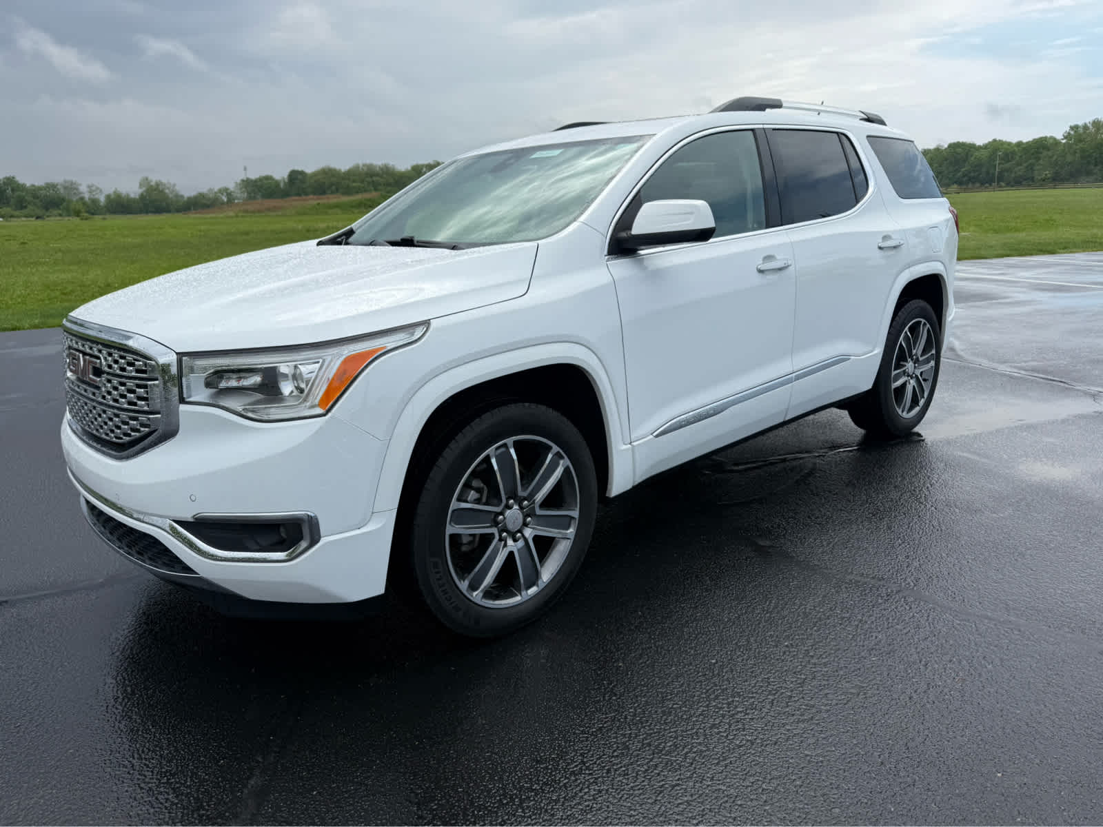 Used 2019 GMC Acadia Denali with VIN 1GKKNXLS7KZ200120 for sale in Shelbyville, IN