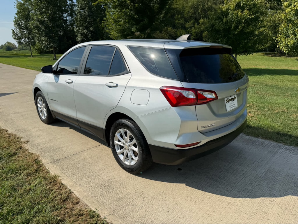 Used 2020 Chevrolet Equinox LS FWD