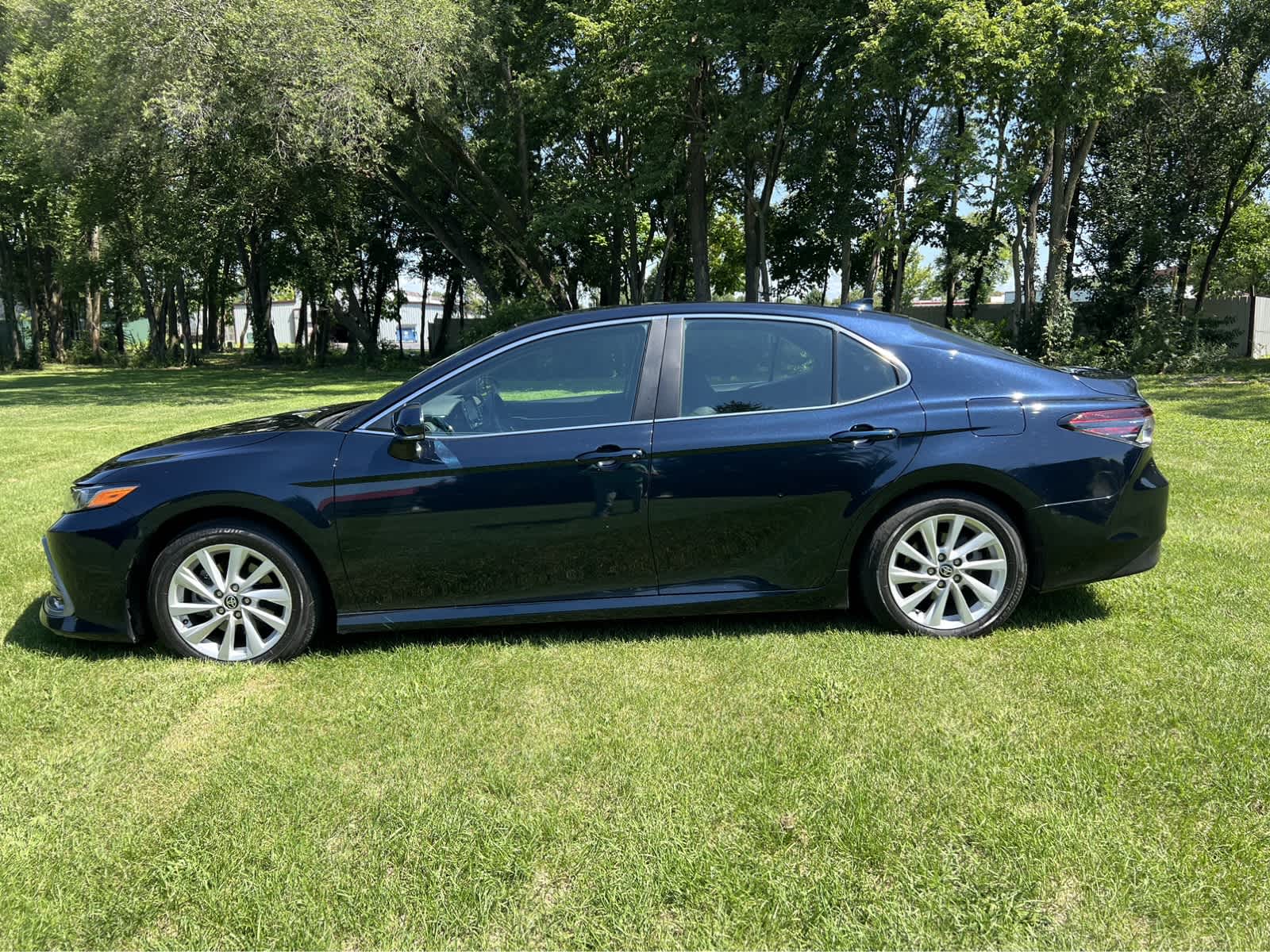 Used 2021 Toyota Camry LE with VIN 4T1C11AK0MU406189 for sale in Shelbyville, IN