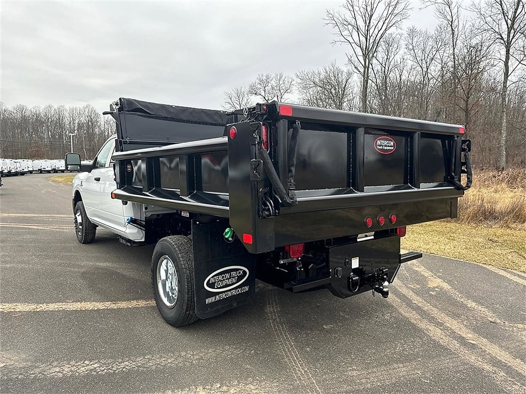 New 2023 Ram 3500 Chassis Cab 3500 TRADESMAN CREW CAB CHASSIS 4X4 60' CA Pickup