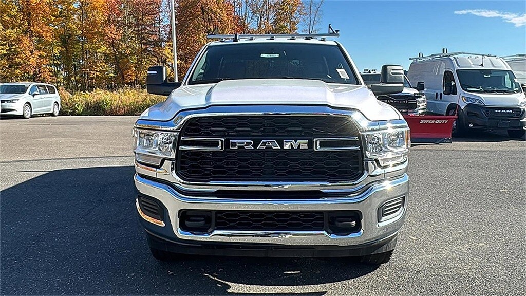 2024 Ram 2500 Tradesman photo 3
