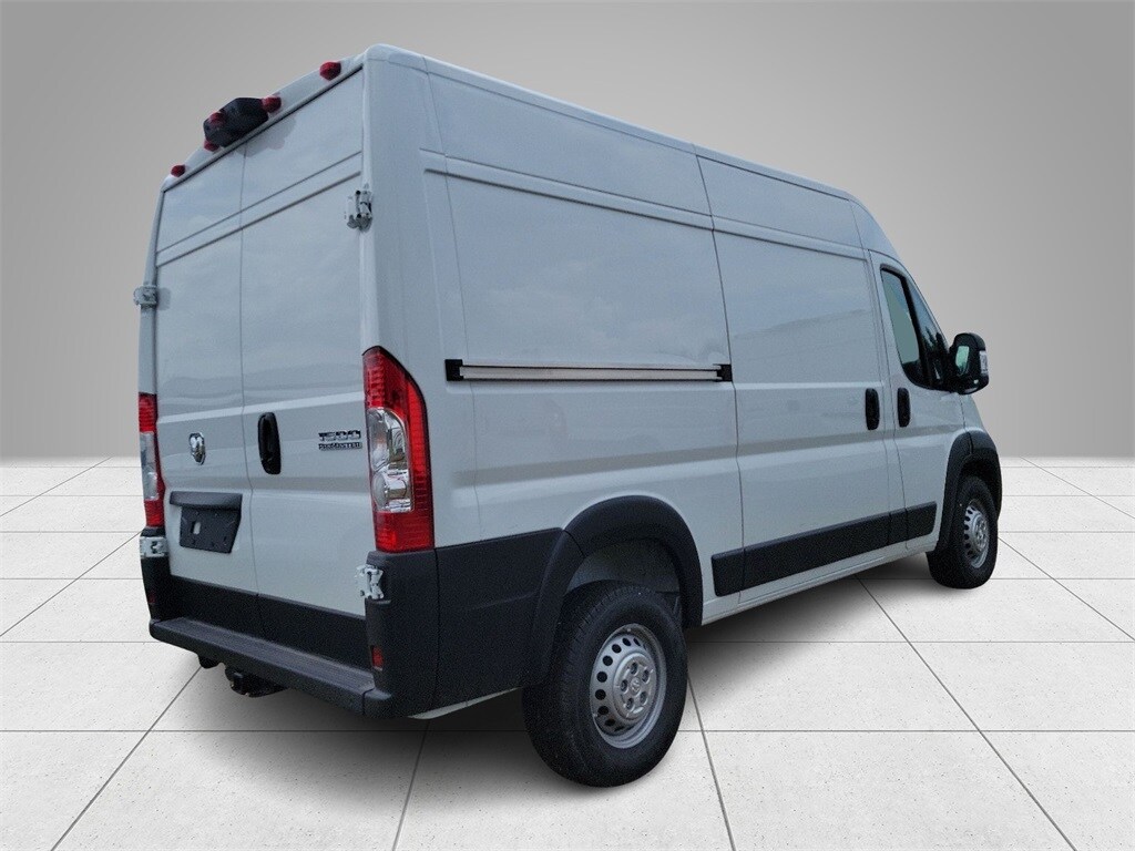 2024 Ram ProMaster 1500 photo 3