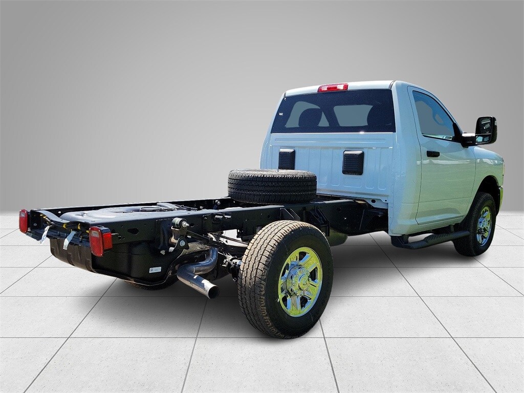 New 2024 Ram 3500 Chassis Cab 3500 TRADESMAN CHASSIS REGULAR CAB 4X4 60' CA Pickup