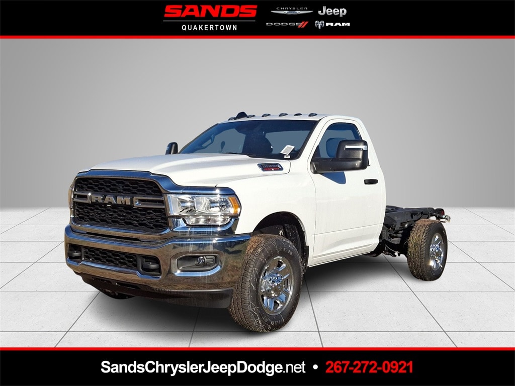 New 2024 Ram 3500 Chassis Cab 3500 TRADESMAN CHASSIS REGULAR CAB 4X4 60' CA Pickup
