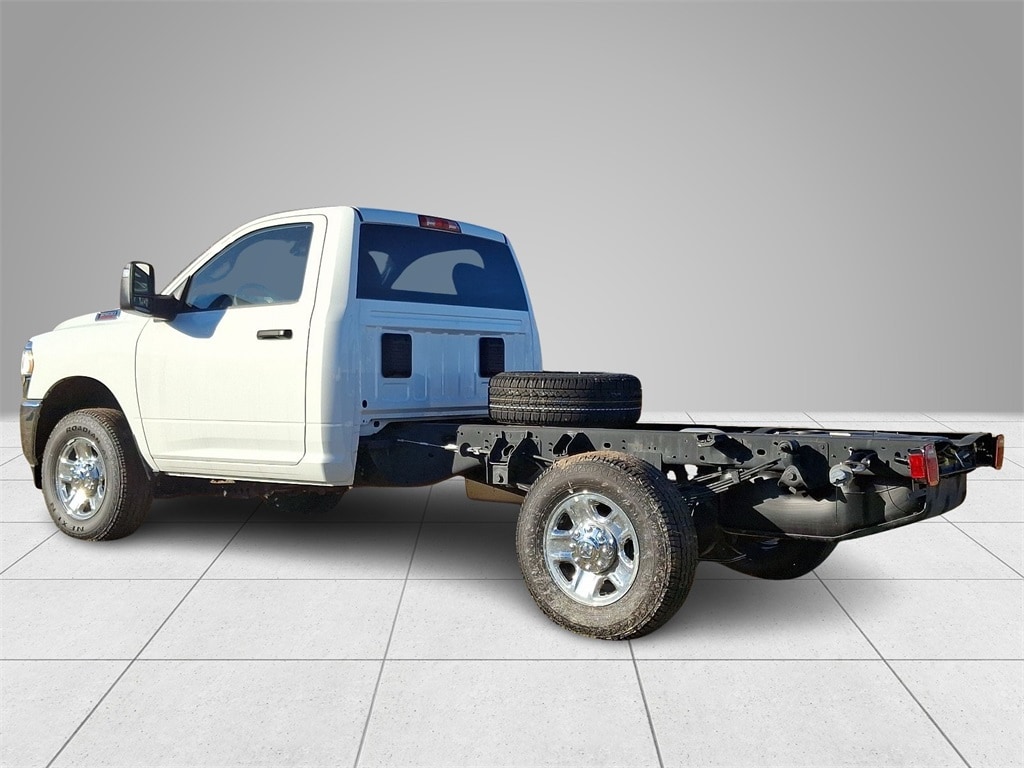 New 2024 Ram 3500 Chassis Cab 3500 TRADESMAN CHASSIS REGULAR CAB 4X4 60' CA Pickup