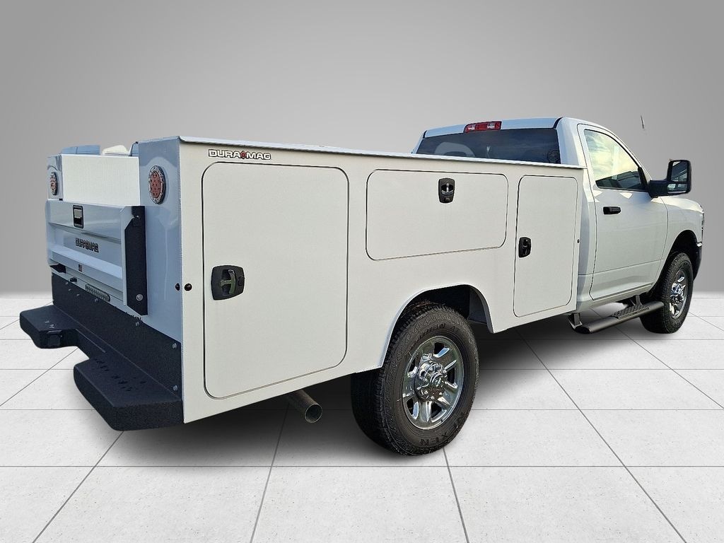 New 2024 Ram 3500 Chassis Cab TRADESMAN REGULAR 4X4 60' CA Pickup