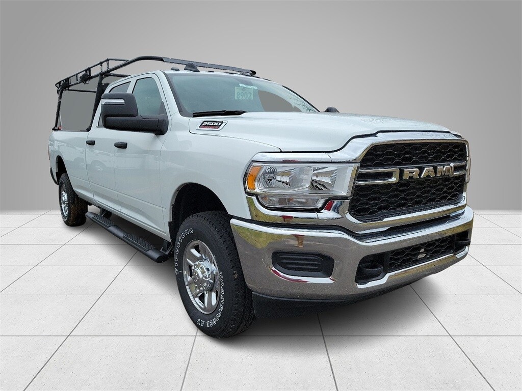 2024 Ram 2500 Tradesman photo 4