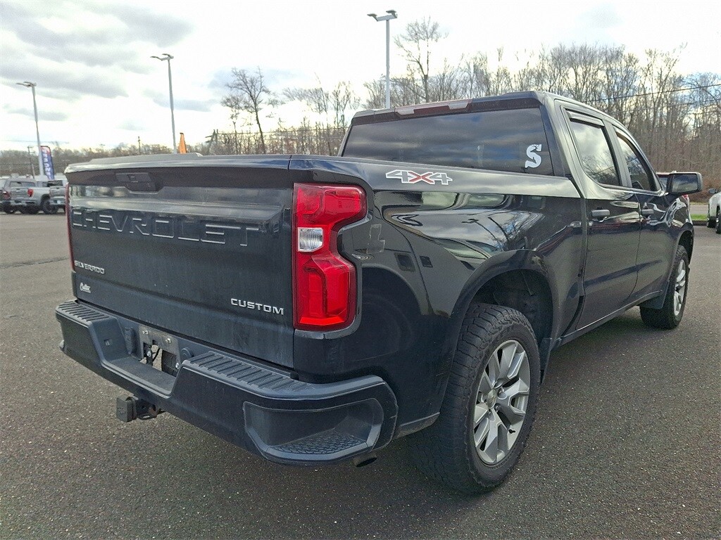 2020 Chevrolet Silverado 1500 Custom photo 3