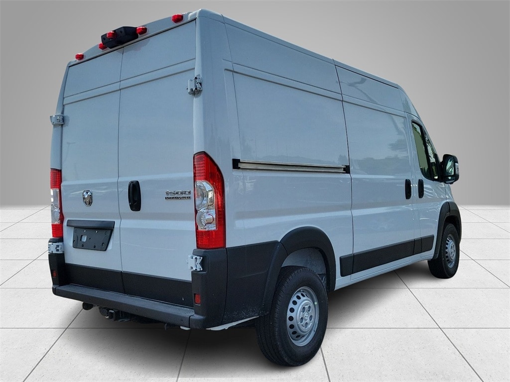 New 2024 Ram ProMaster PROMASTER 1500 TRADESMAN CARGO VAN HIGH ROOF 136' Cargo Van