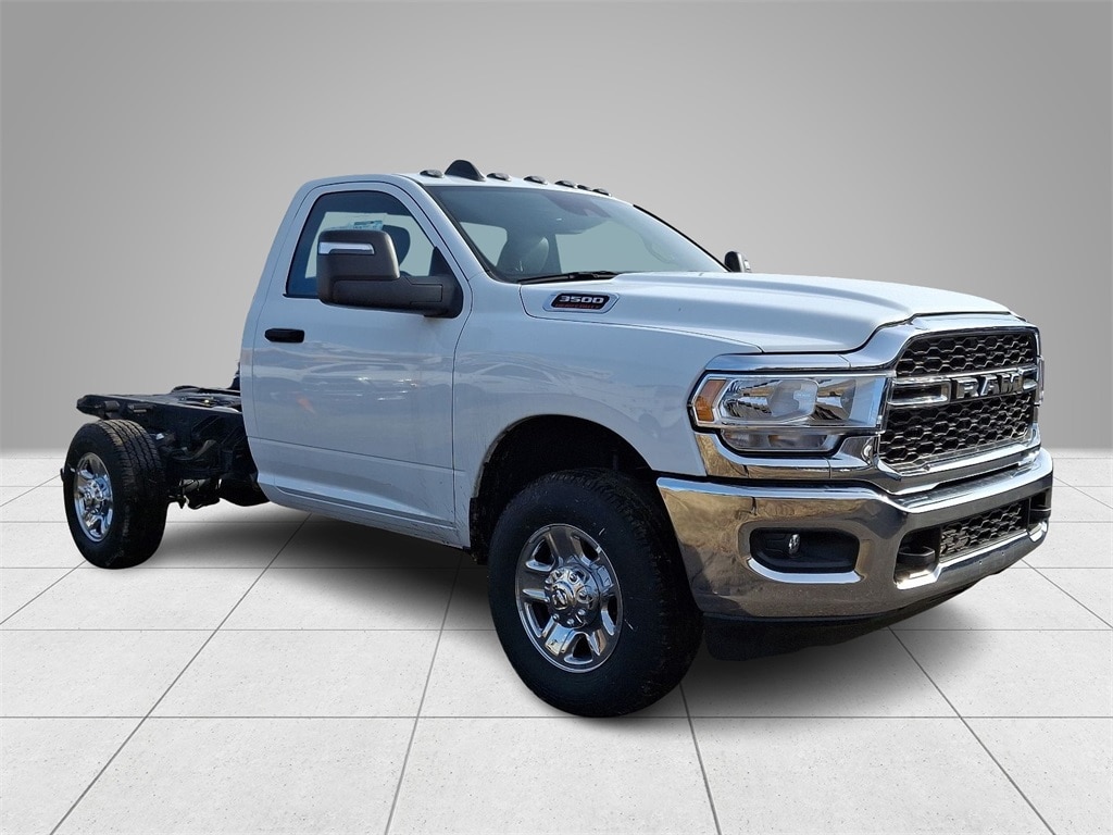 New 2024 Ram 3500 Chassis Cab 3500 TRADESMAN CHASSIS REGULAR CAB 4X4 60' CA Pickup
