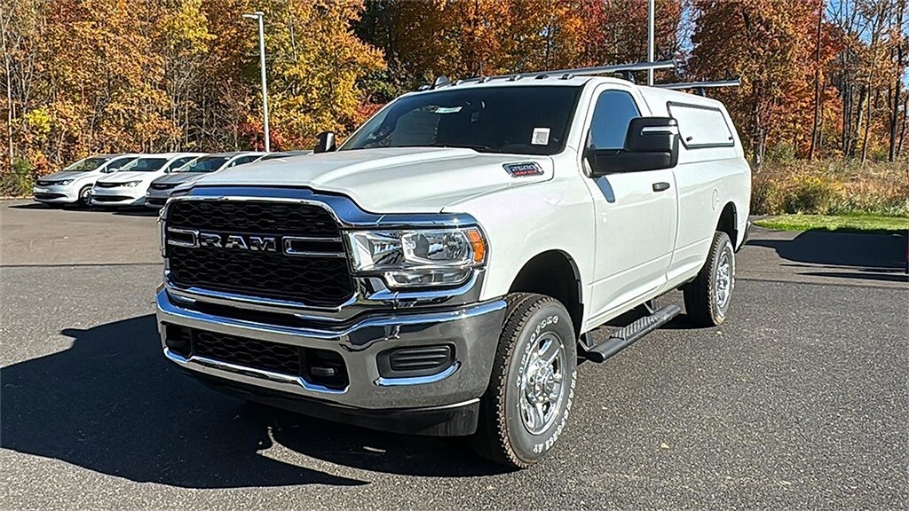 2024 Ram 2500 Tradesman photo 2