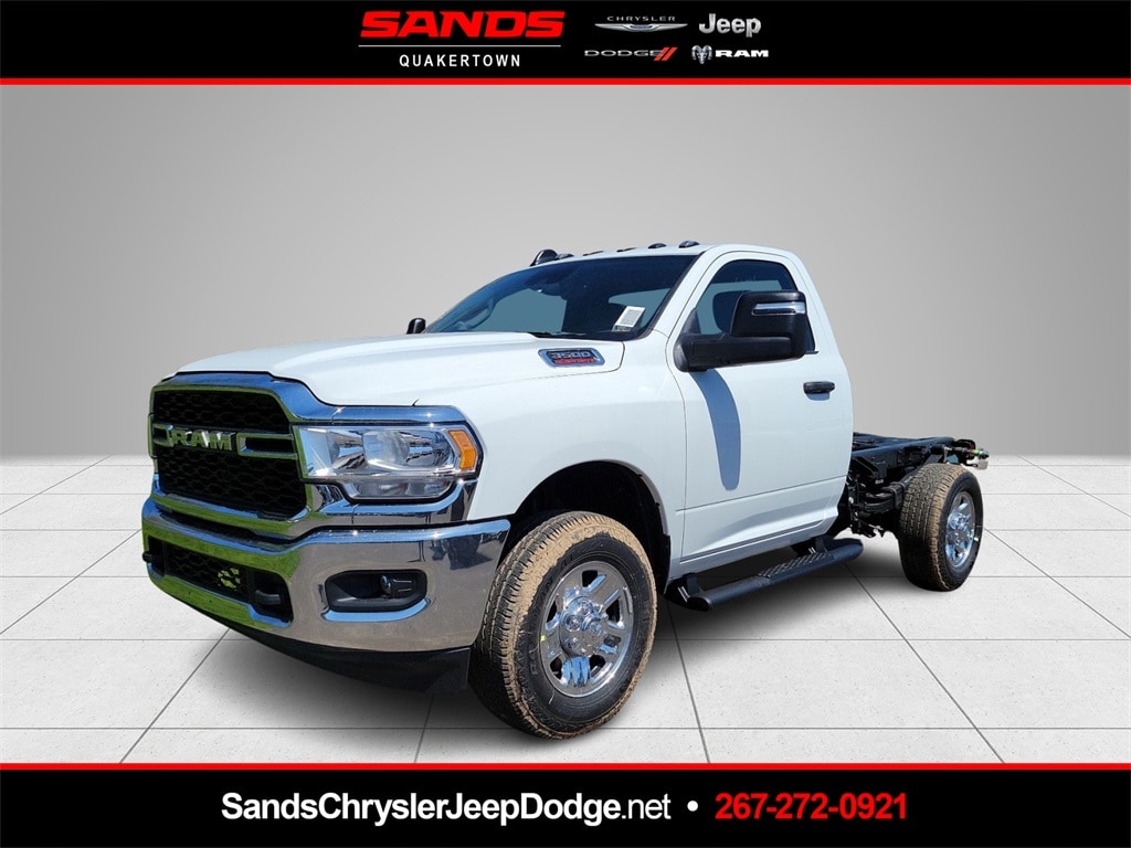 New 2024 Ram 3500 Chassis Cab 3500 TRADESMAN CHASSIS REGULAR CAB 4X4 60' CA Pickup