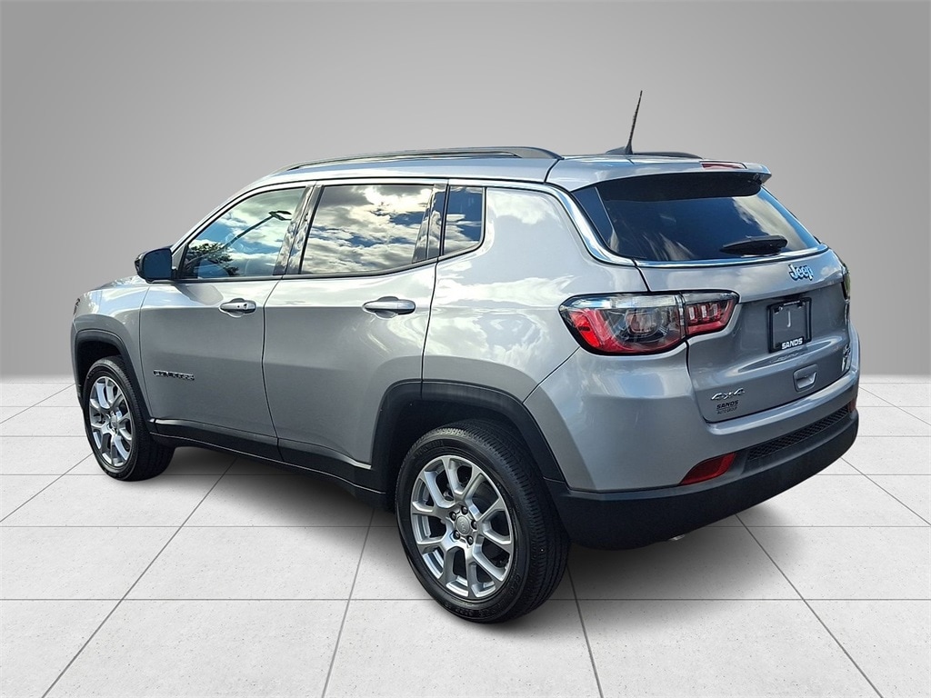 Used 2023 Jeep Compass Latitude Lux SUV