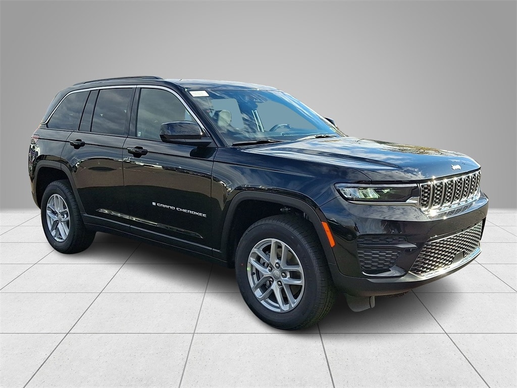 New 2025 Jeep Grand Cherokee LAREDO X 4X4 Sport Utility