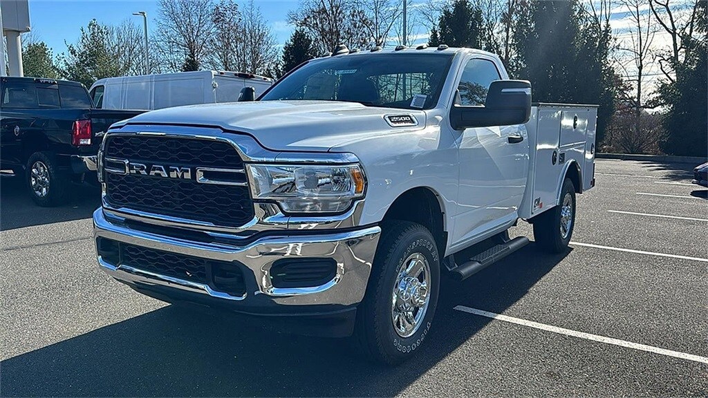 2024 Ram 2500 Tradesman photo 2