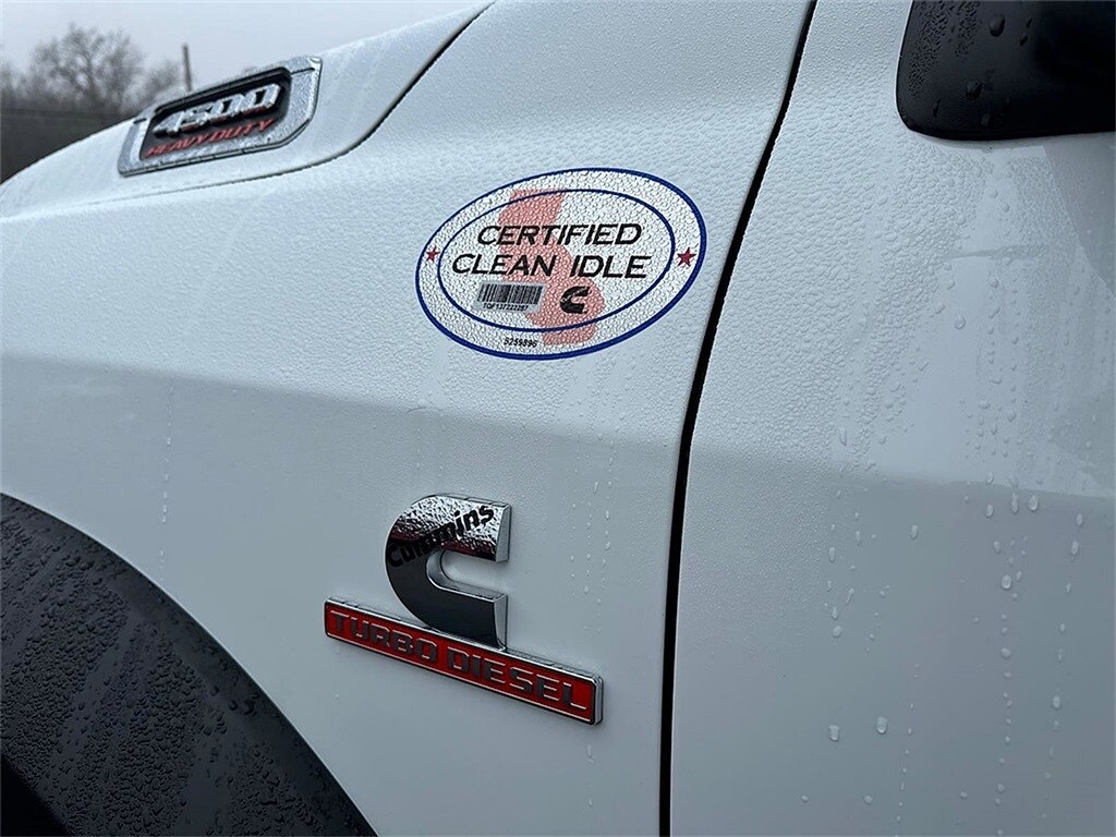 New 2024 Ram 4500 Chassis Cab 4500 TRADESMAN CHASSIS CREW CAB 4X4 84' CA Pickup
