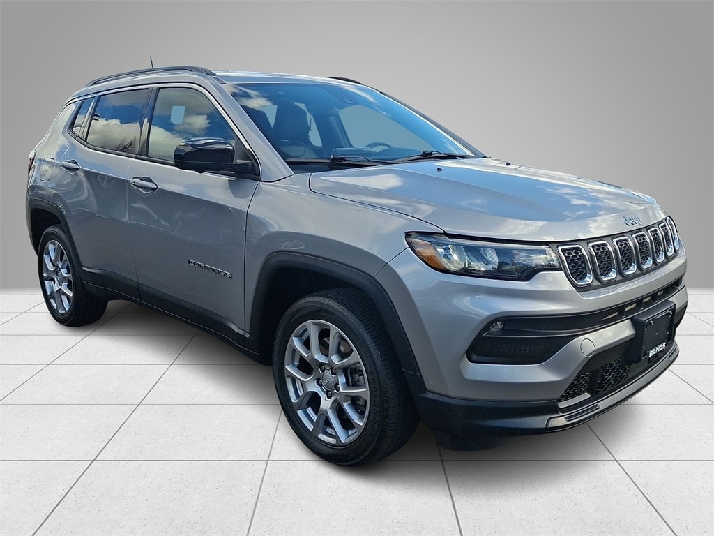 Used 2023 Jeep Compass Latitude Lux SUV