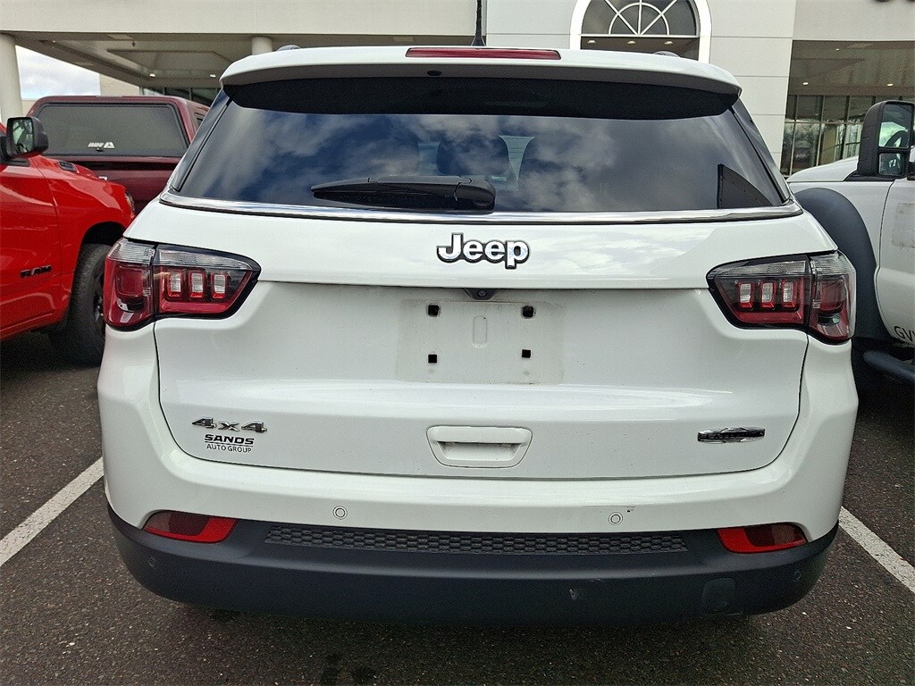 2023 Jeep Compass Latitude photo 4