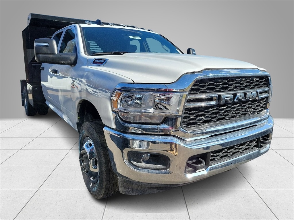 New 2024 Ram 3500 Chassis Cab 3500 TRADESMAN CREW CAB CHASSIS 4X4 60' CA Pickup