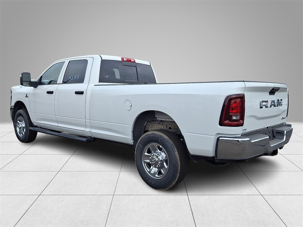2025 Ram 2500 Tradesman photo 4