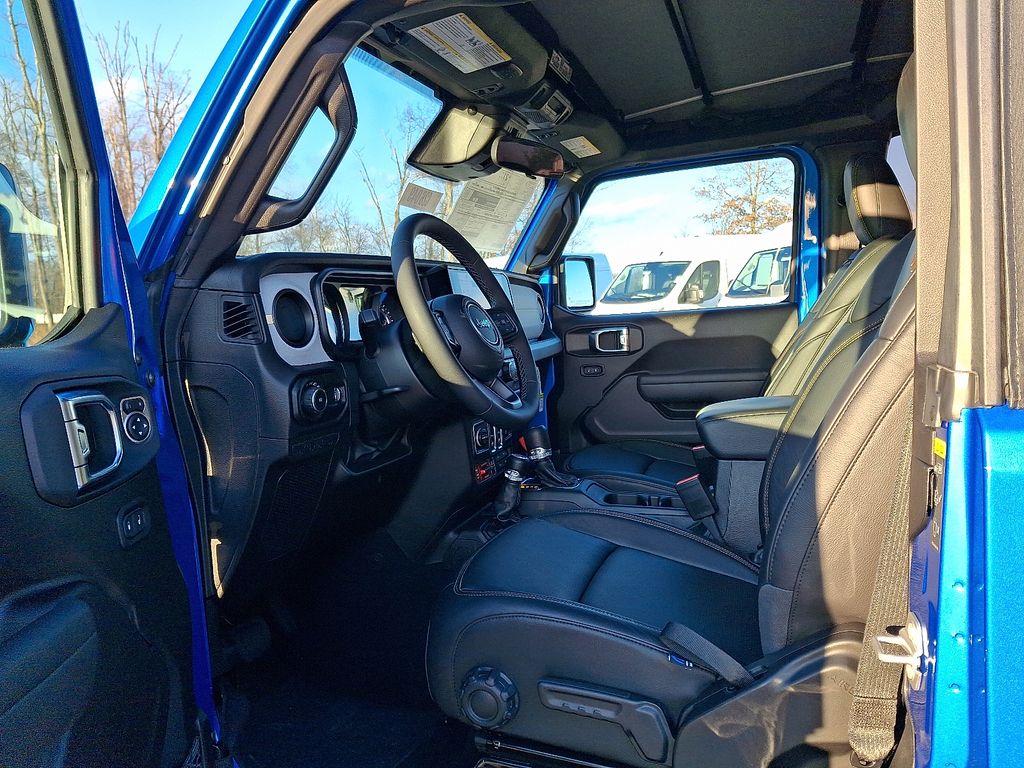 2026 Jeep Wrangler 2-Door Willys - Photo 9