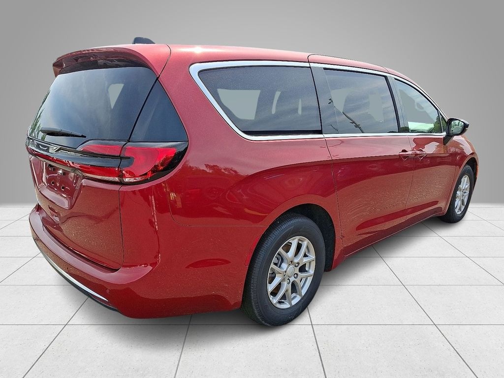 New 2027 Chrysler Pacifica SELECT Passenger Van