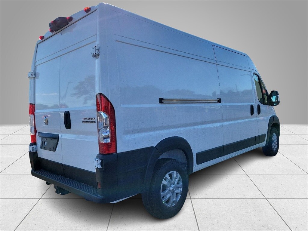 2024 Ram ProMaster 3500 photo 3