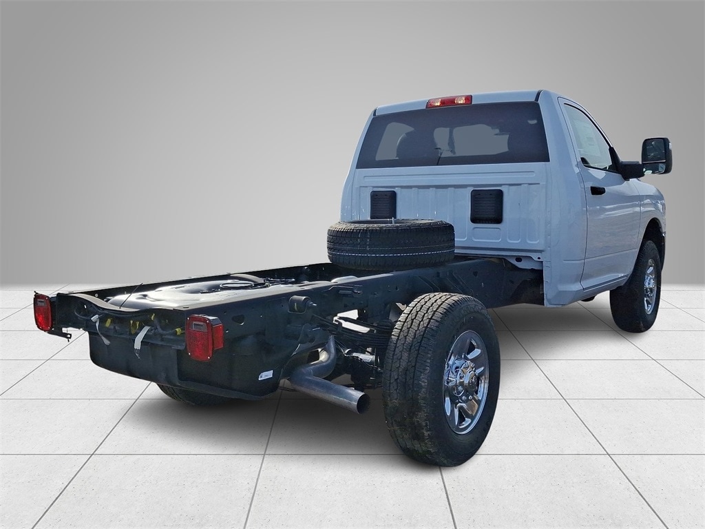 New 2024 Ram 3500 Chassis Cab 3500 TRADESMAN CHASSIS REGULAR CAB 4X4 60' CA Pickup