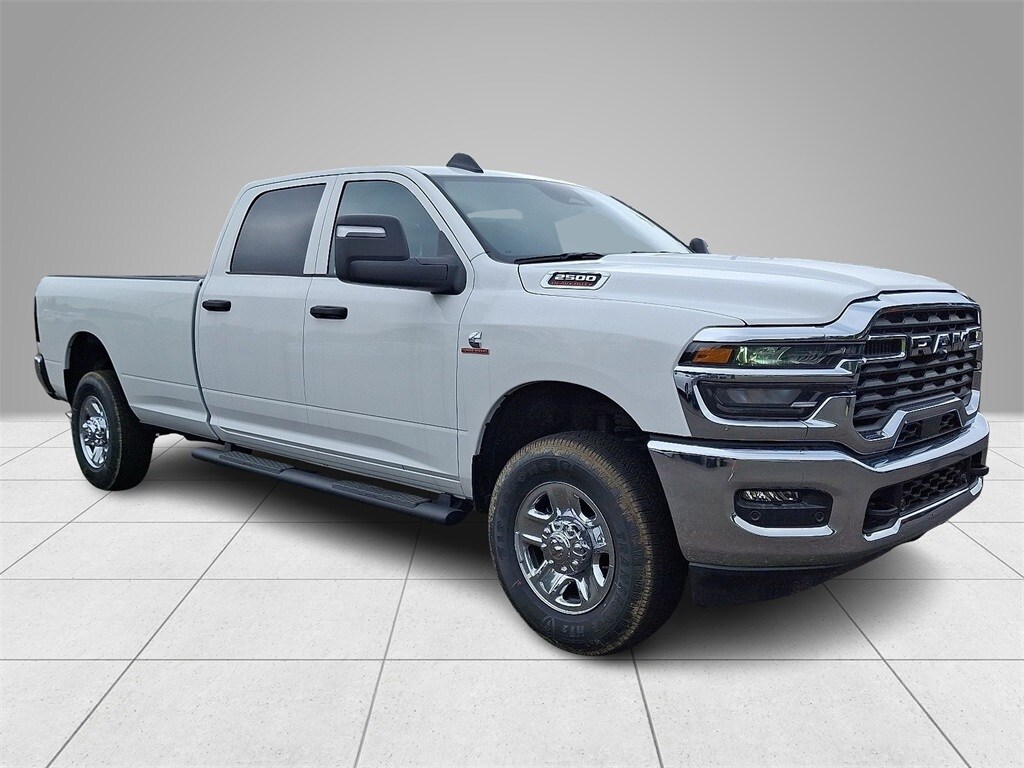 2025 Ram 2500 Tradesman photo 2